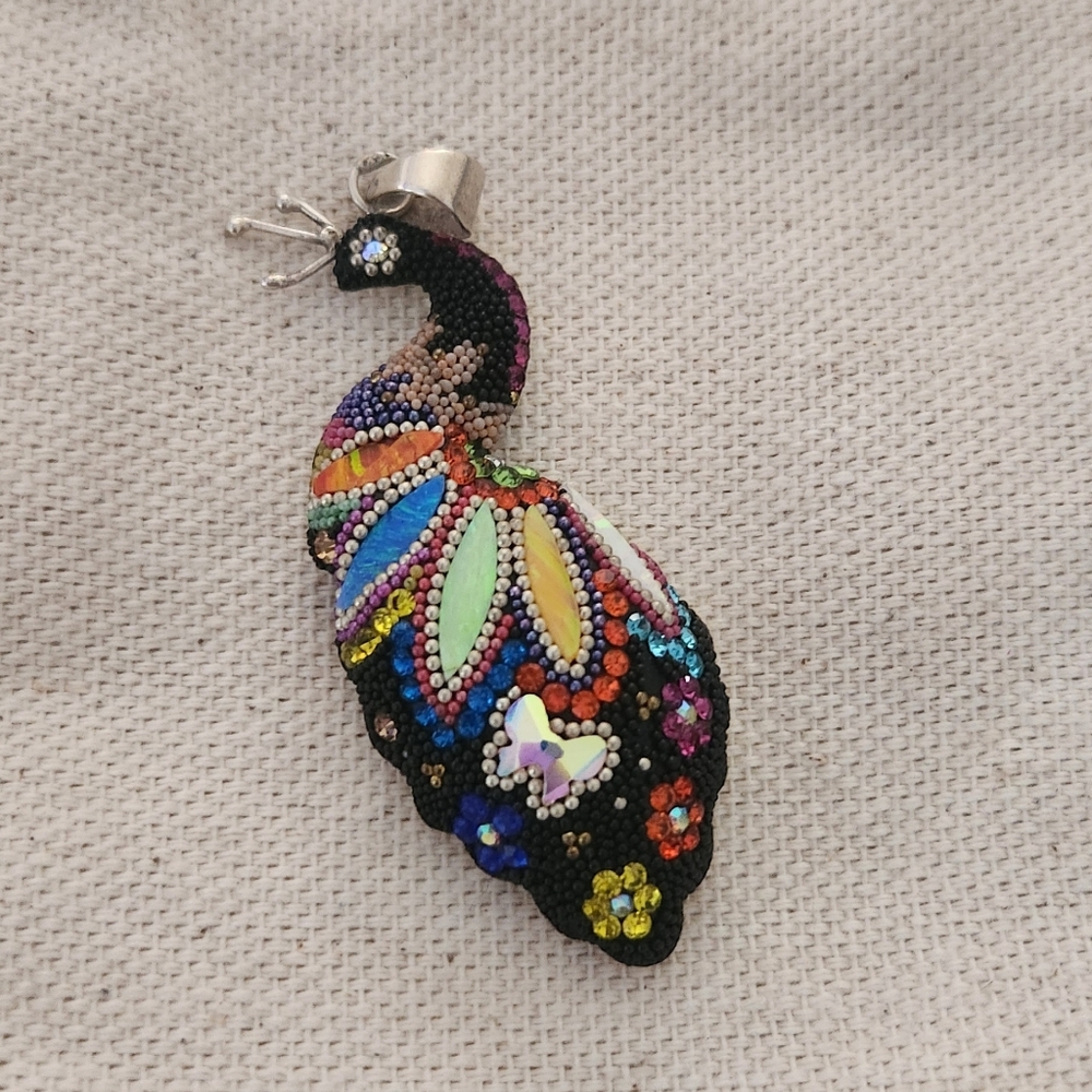 NEW! STUNNING HANDCRAFTED GEM ENCRUSTED SILVER PENDANT. MADE BY MEXICAN DESIGNER